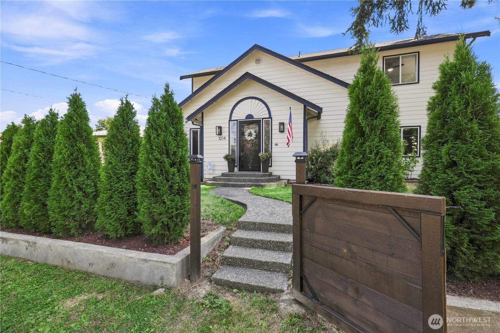property viewer photo 3