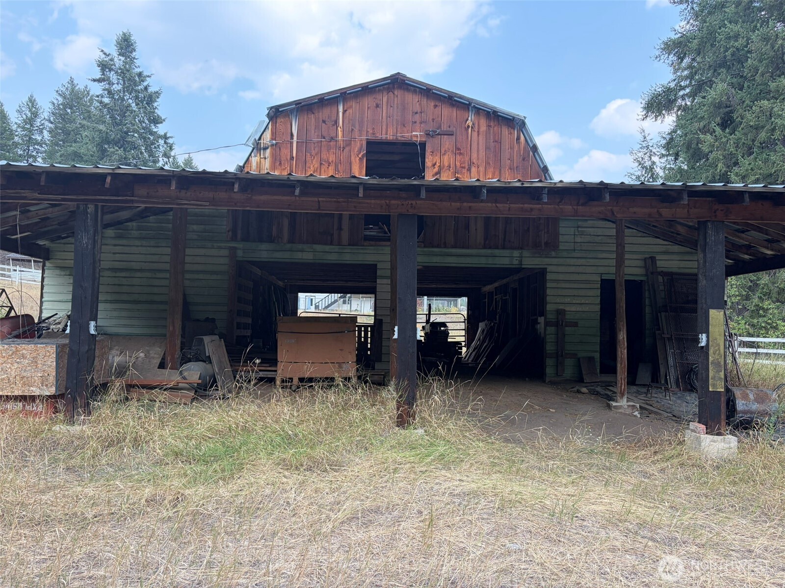 main property photo 38