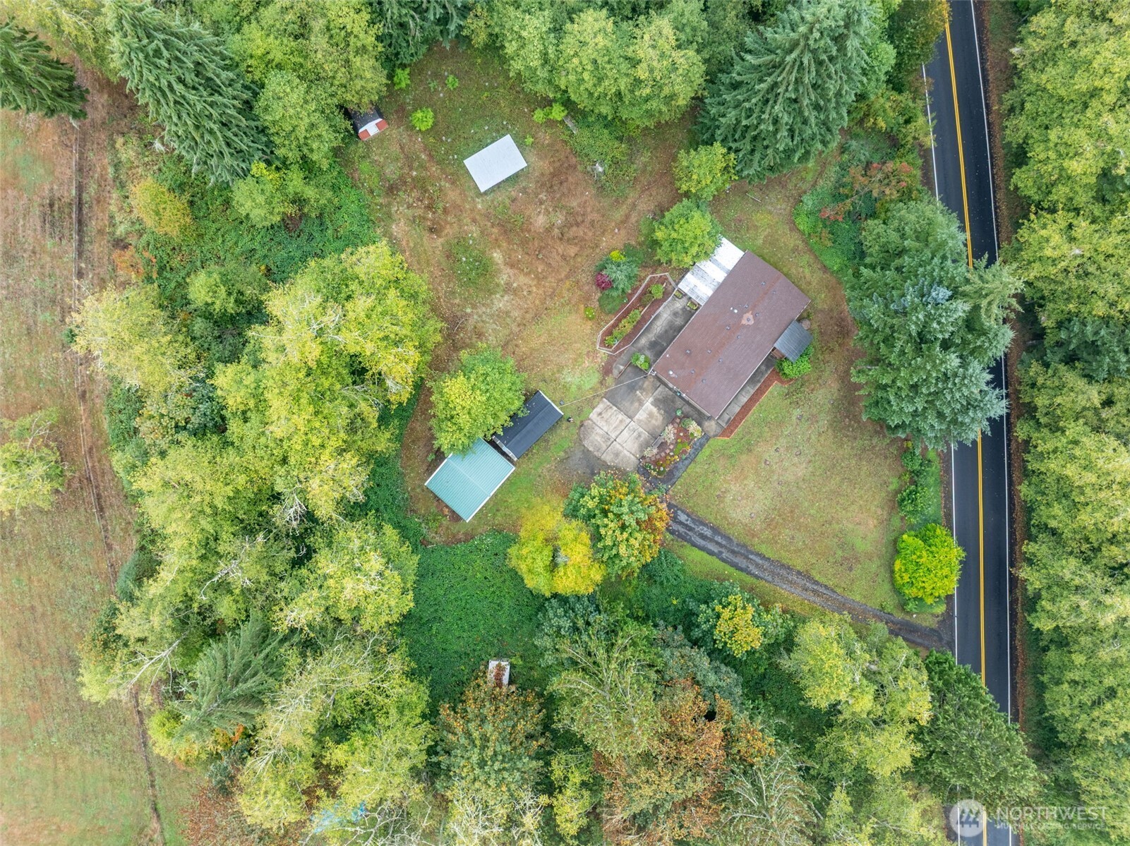main property photo 23