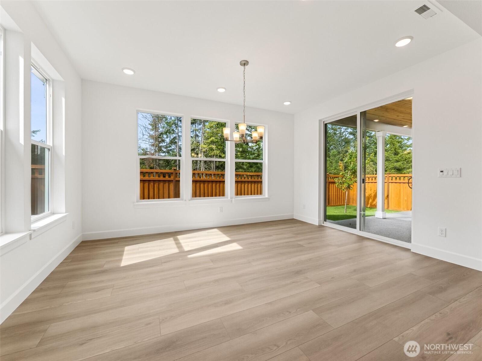 property viewer photo 10
