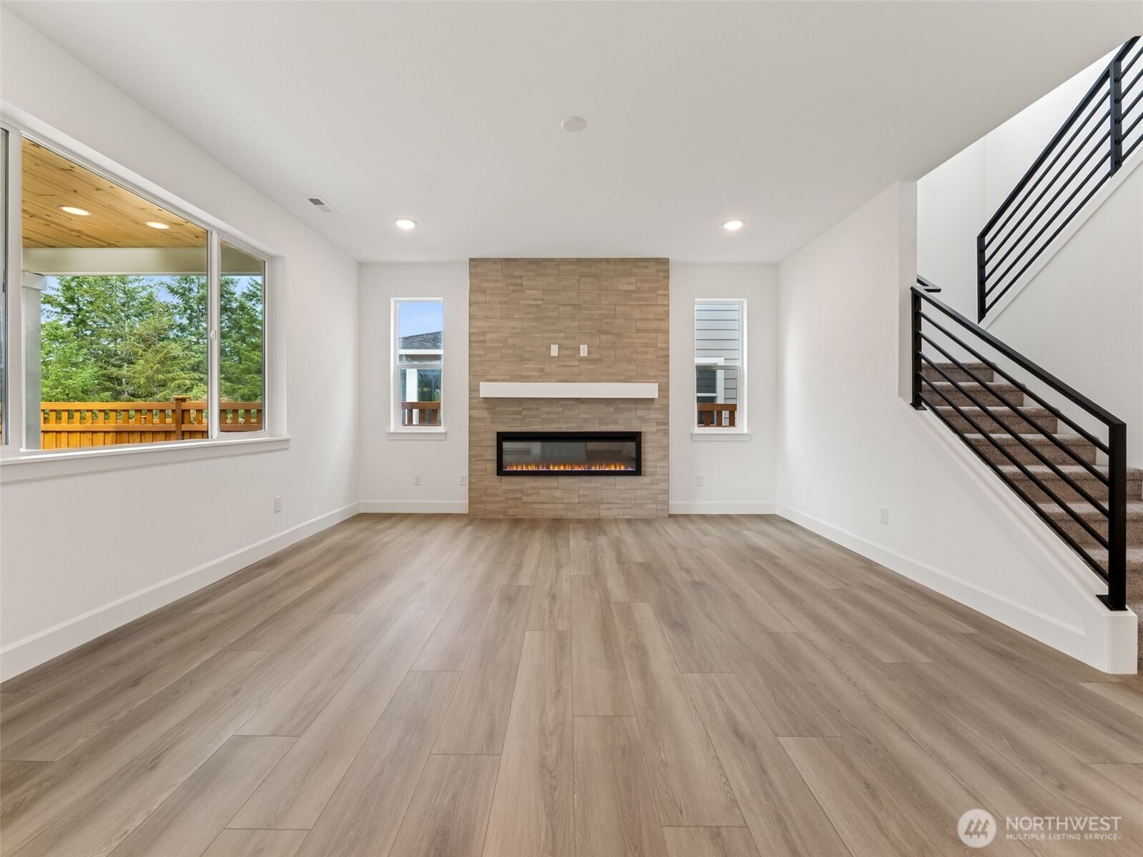 property viewer photo 11