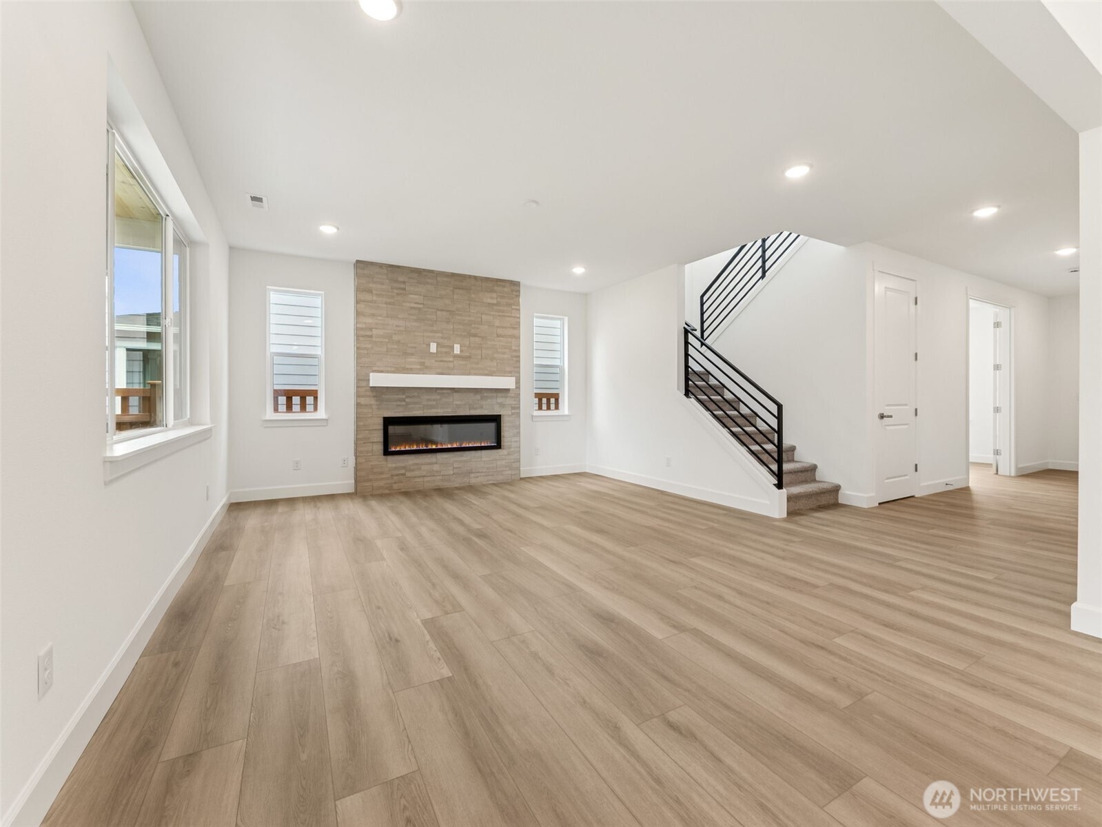 property viewer photo 12