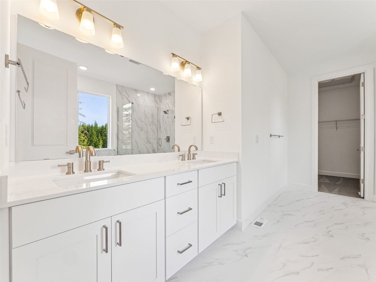 property viewer photo 17
