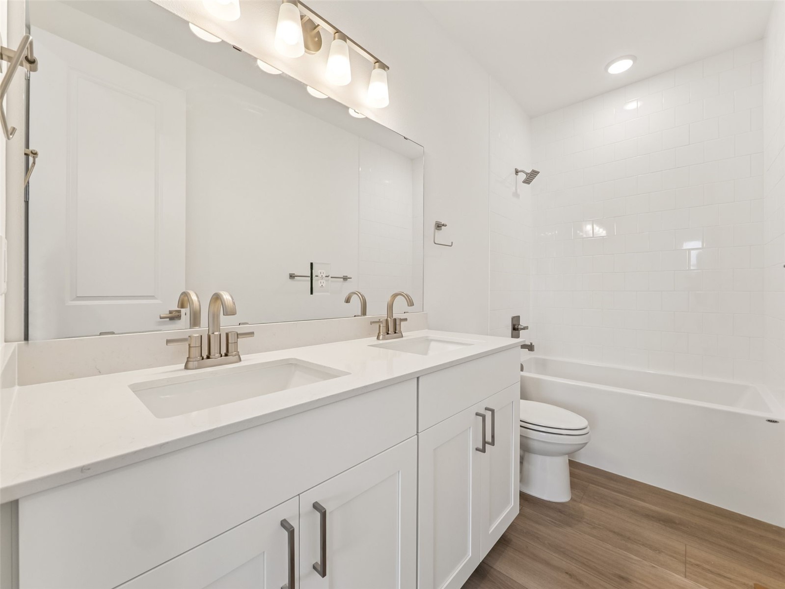 property viewer photo 23