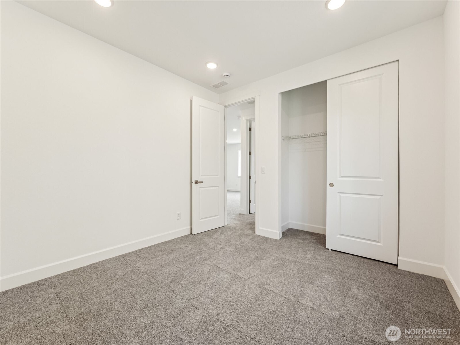 property viewer photo 24