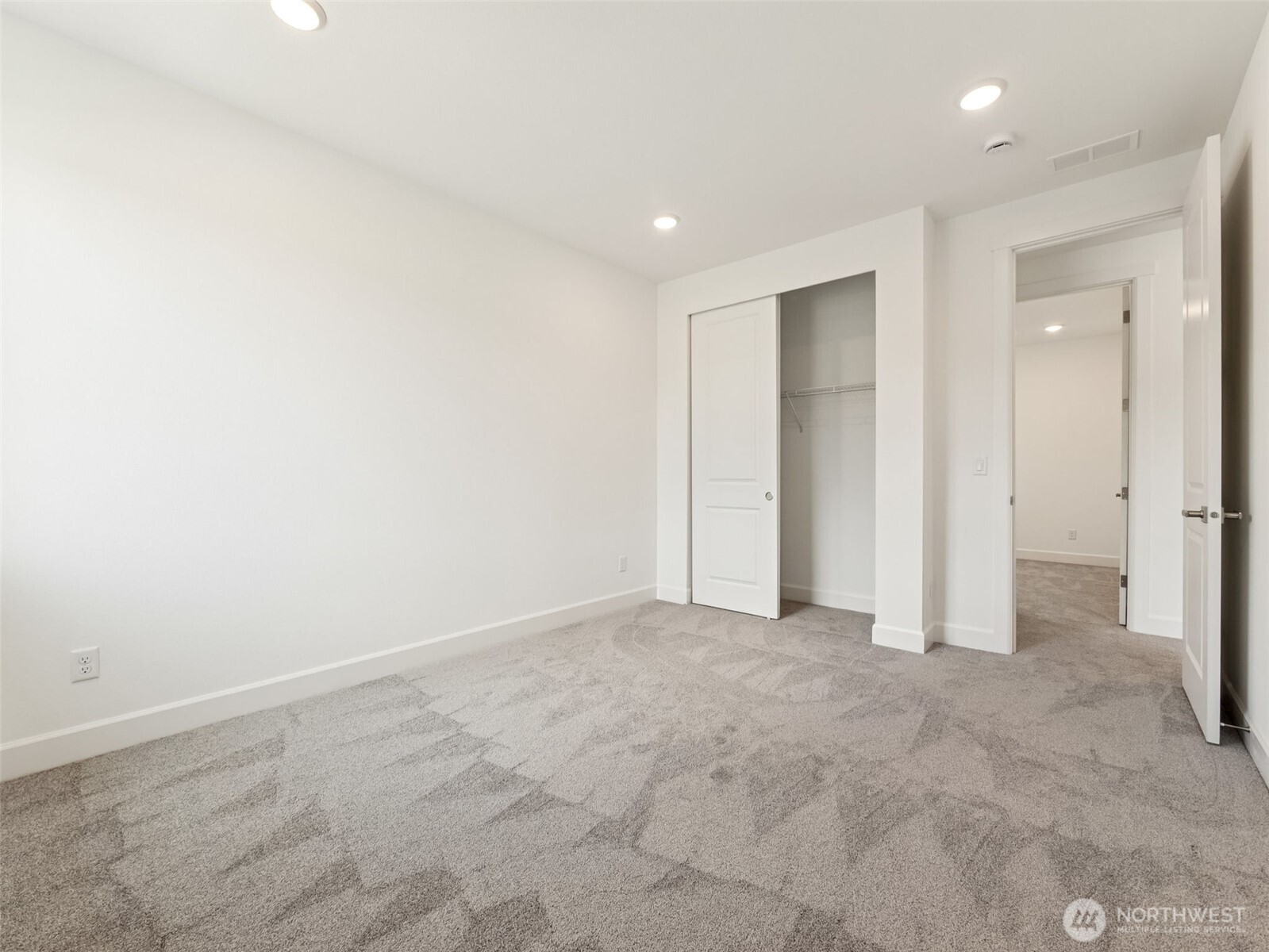 property viewer photo 25