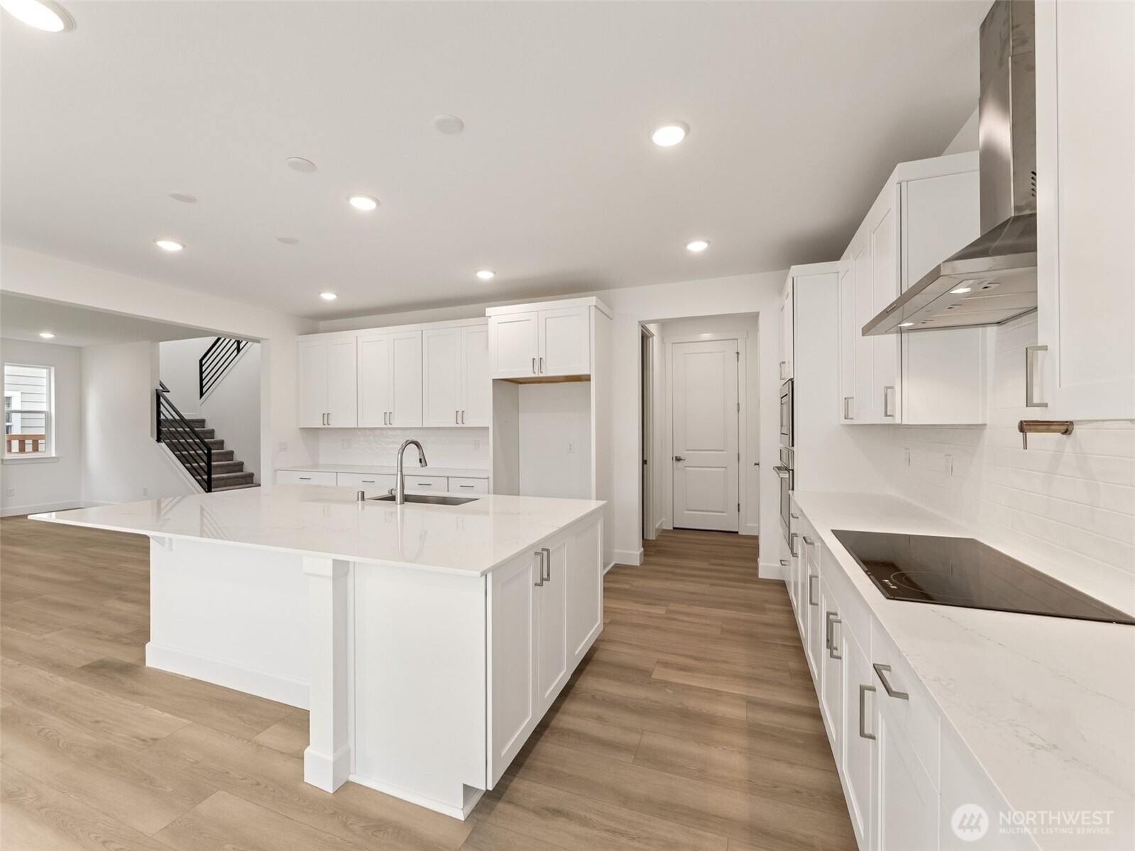 property viewer photo 6
