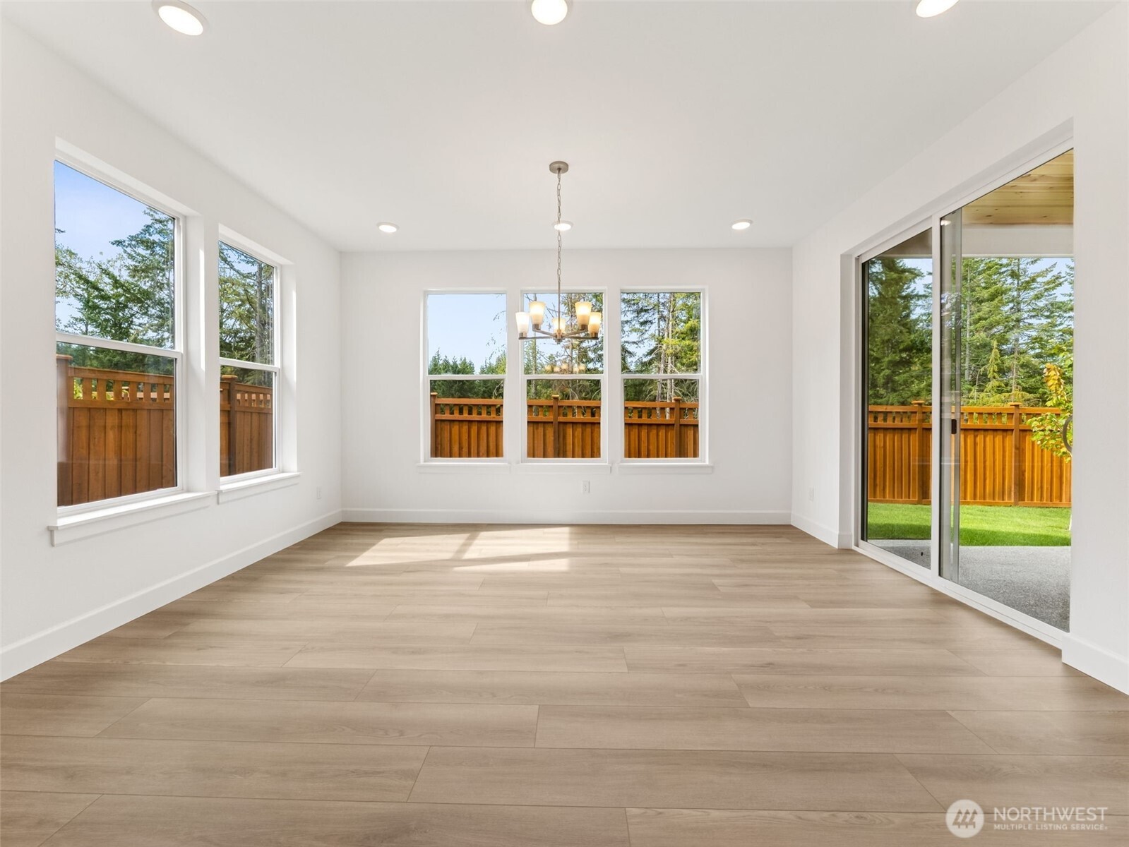 property viewer photo 9