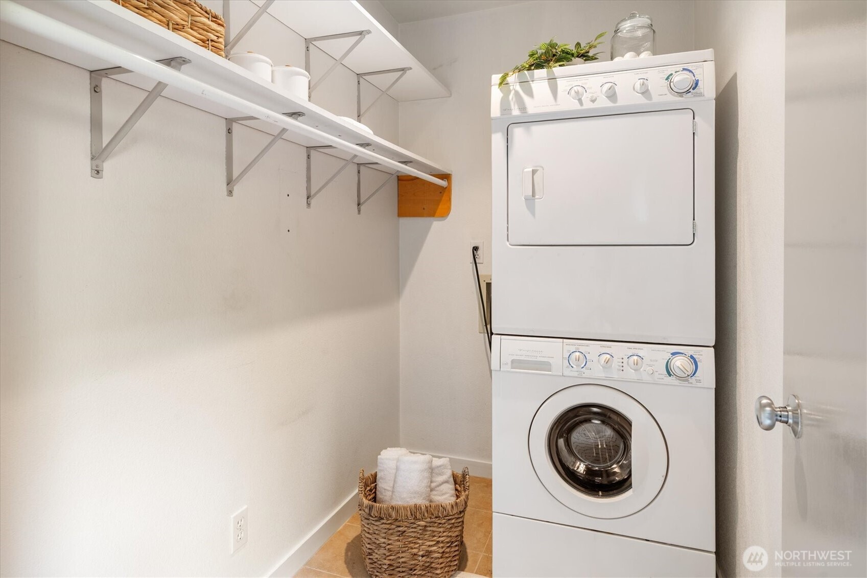 property viewer photo 30