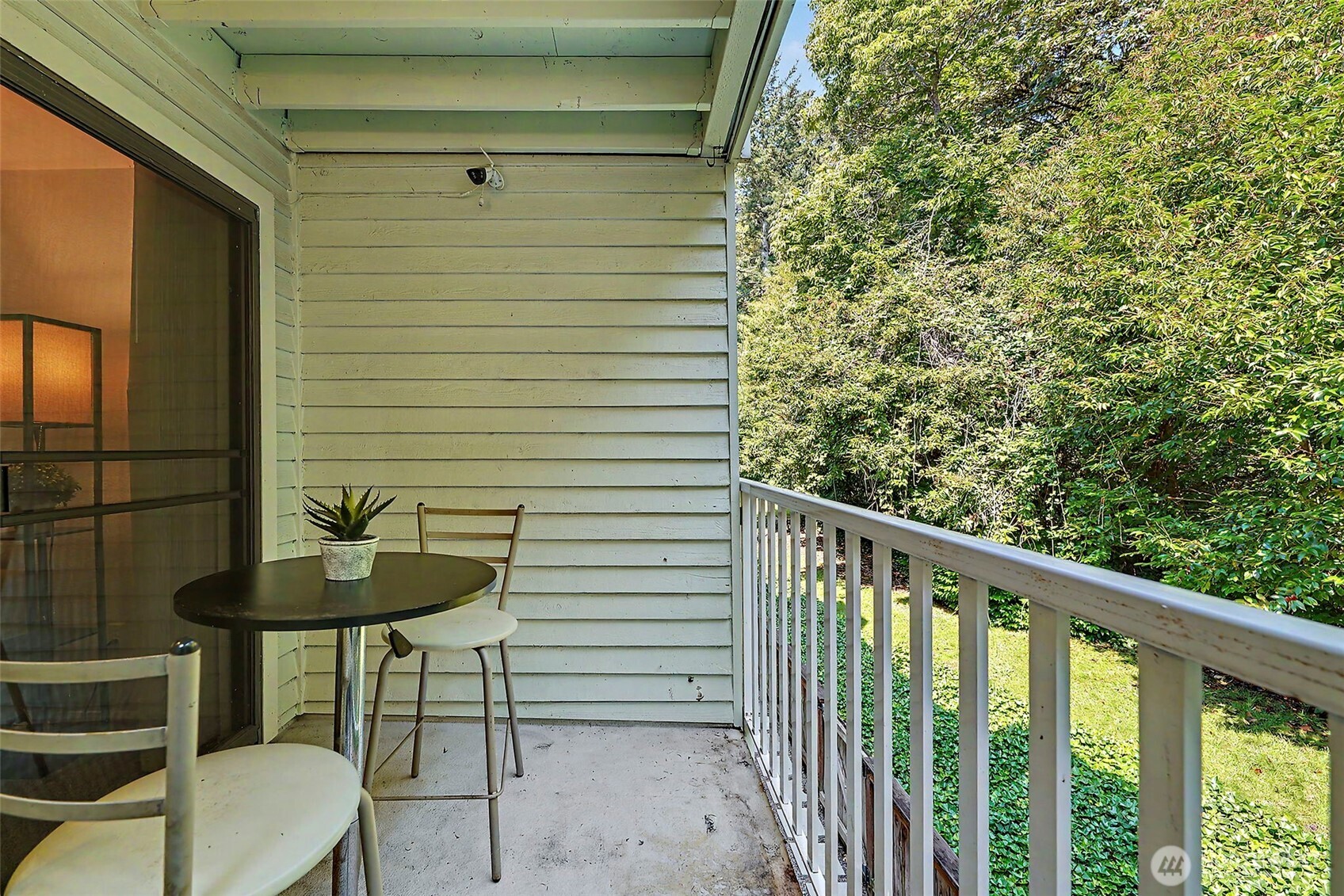 property viewer photo 15