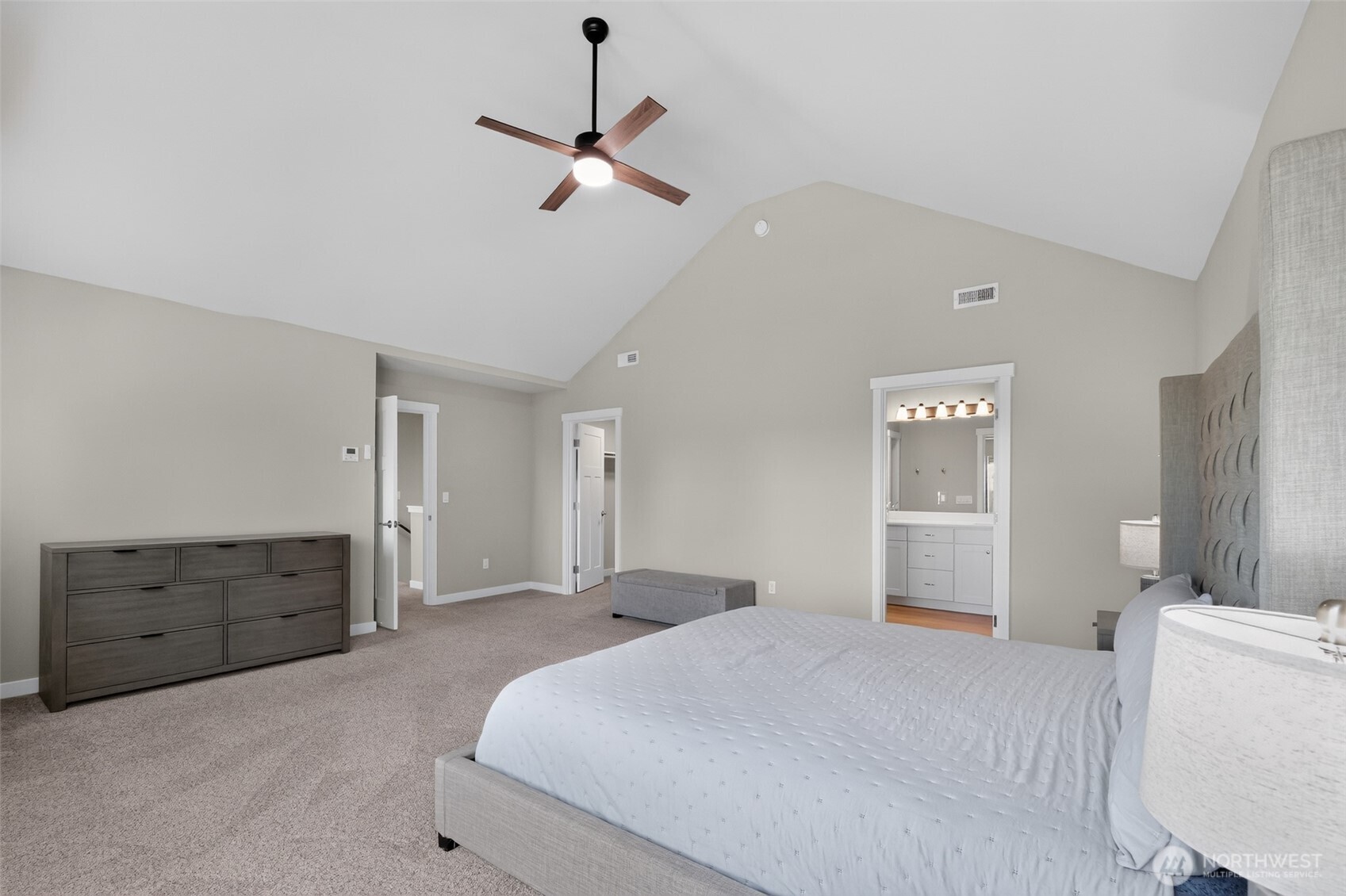property viewer photo 16