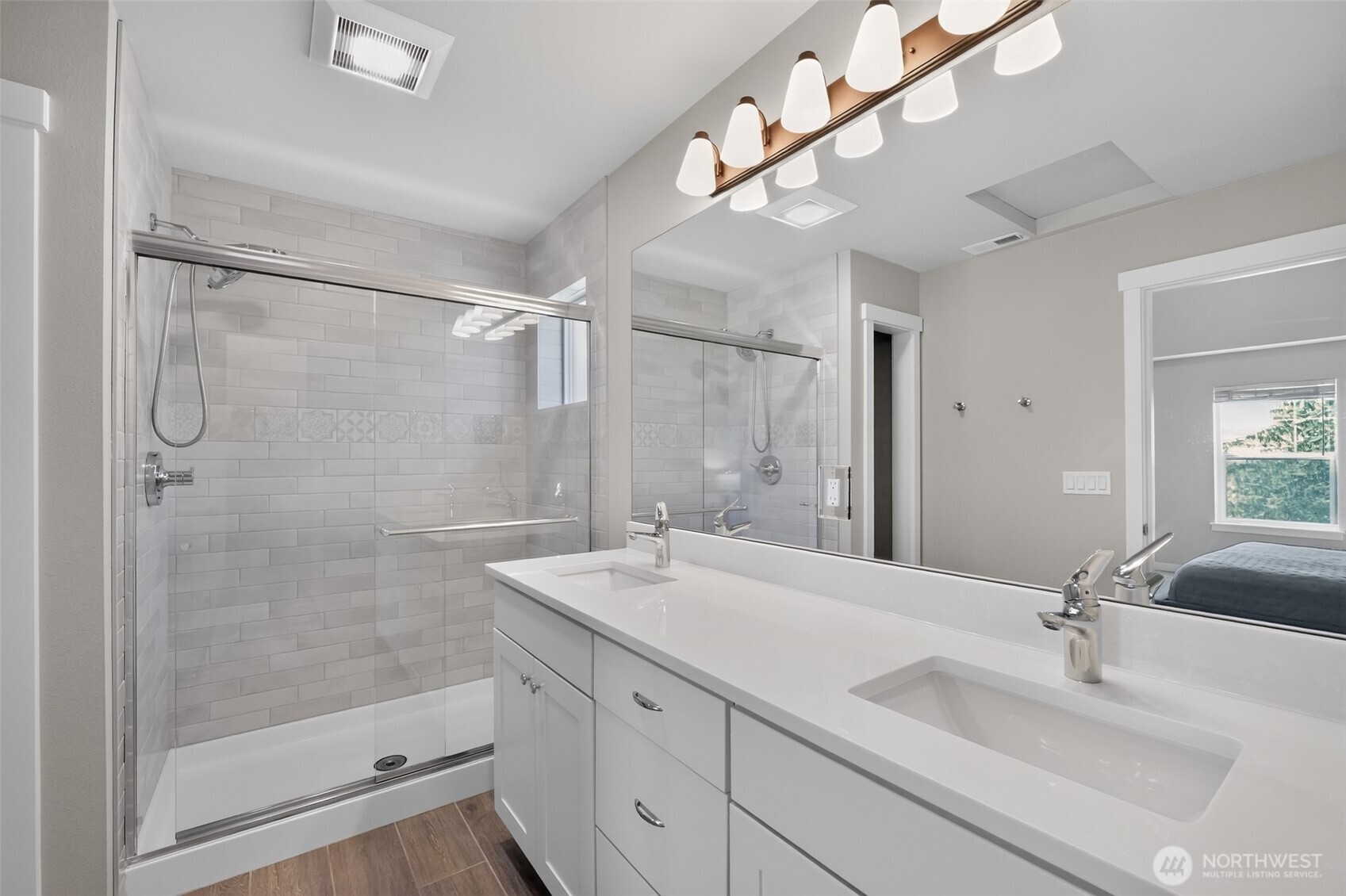 property viewer photo 19