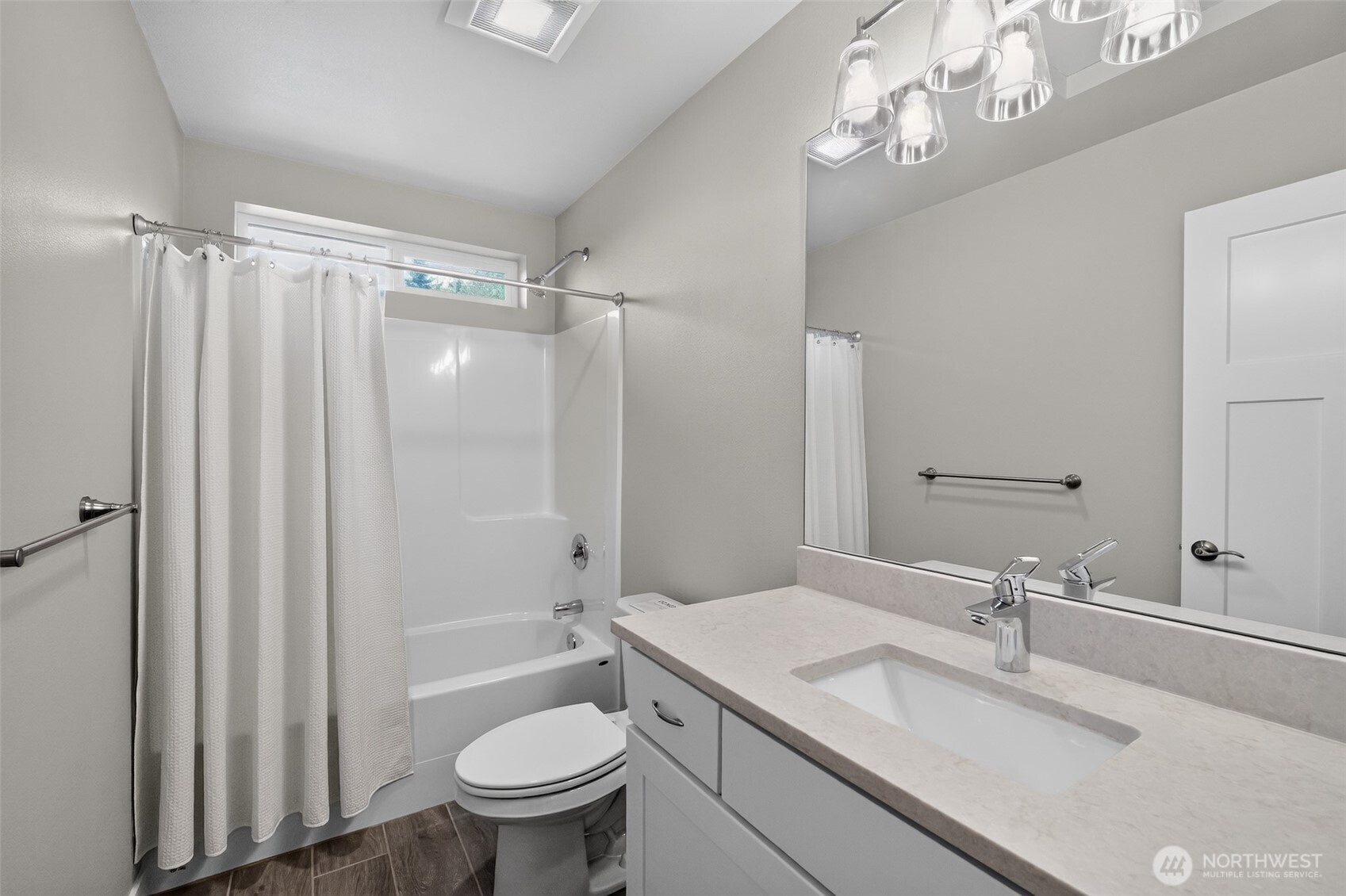 property viewer photo 22