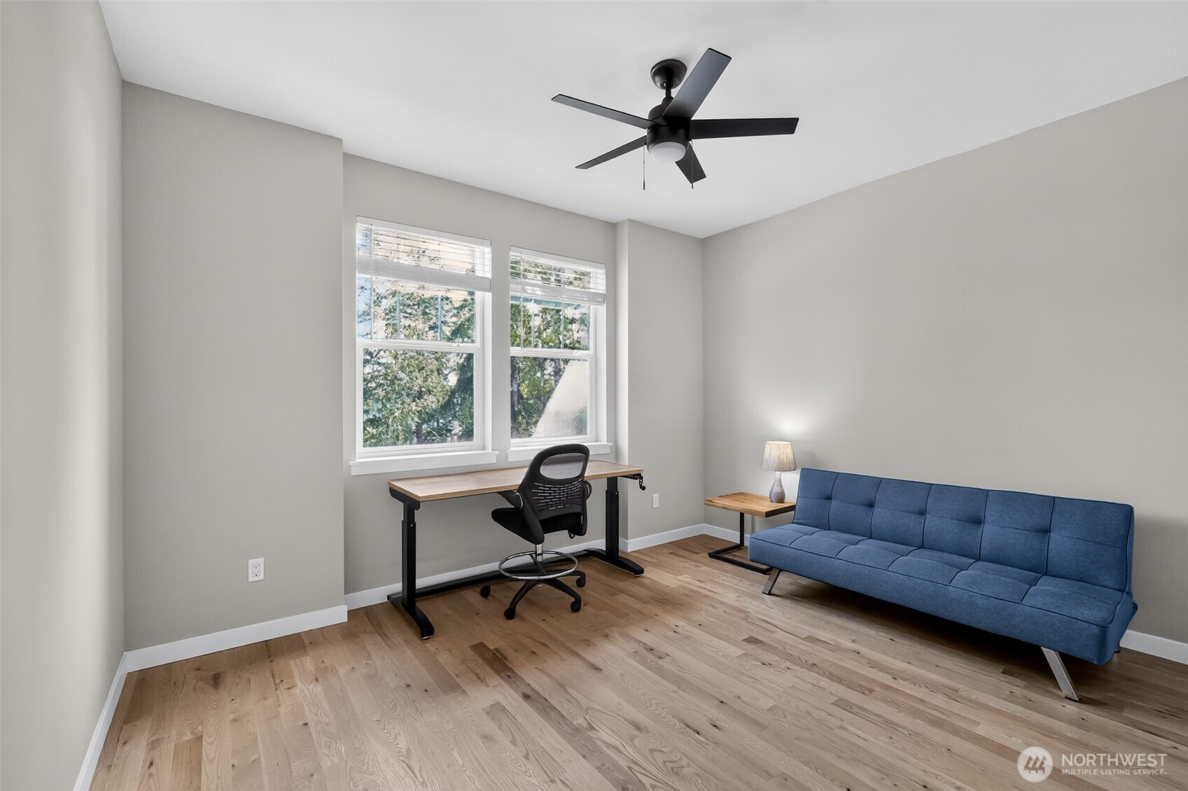 property viewer photo 25