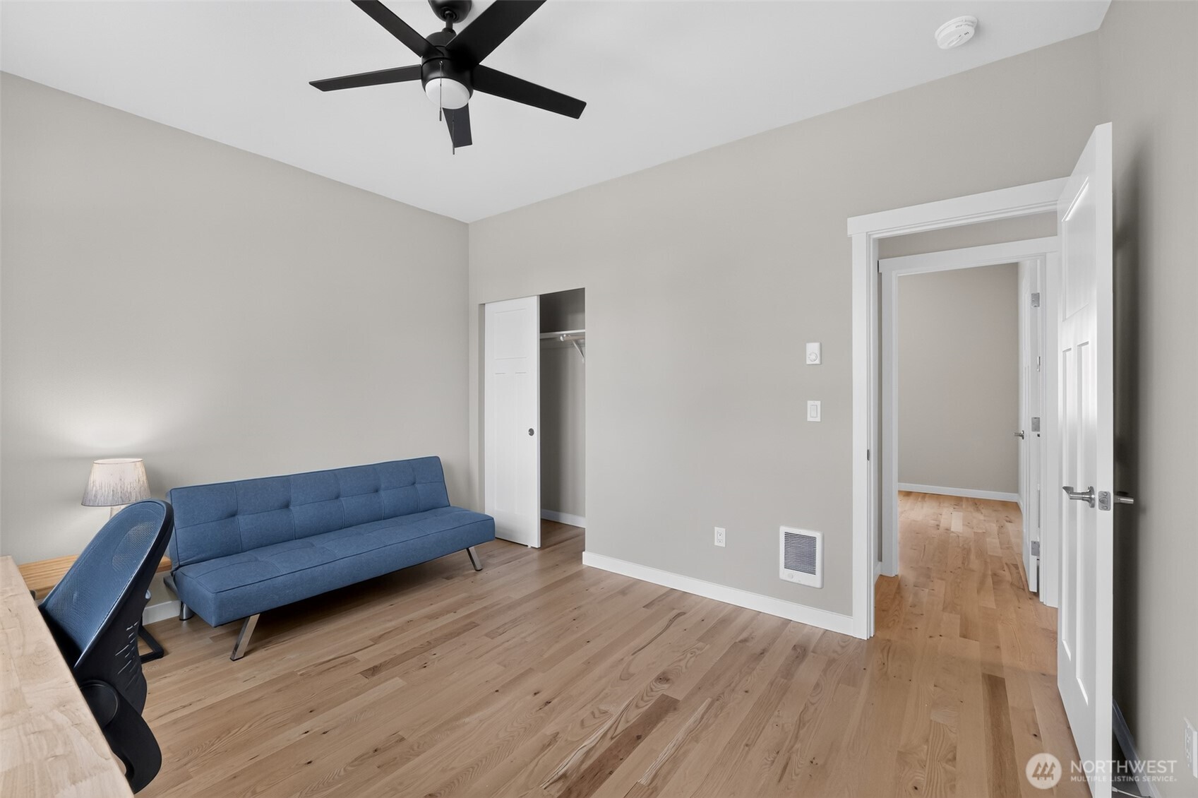 property viewer photo 26