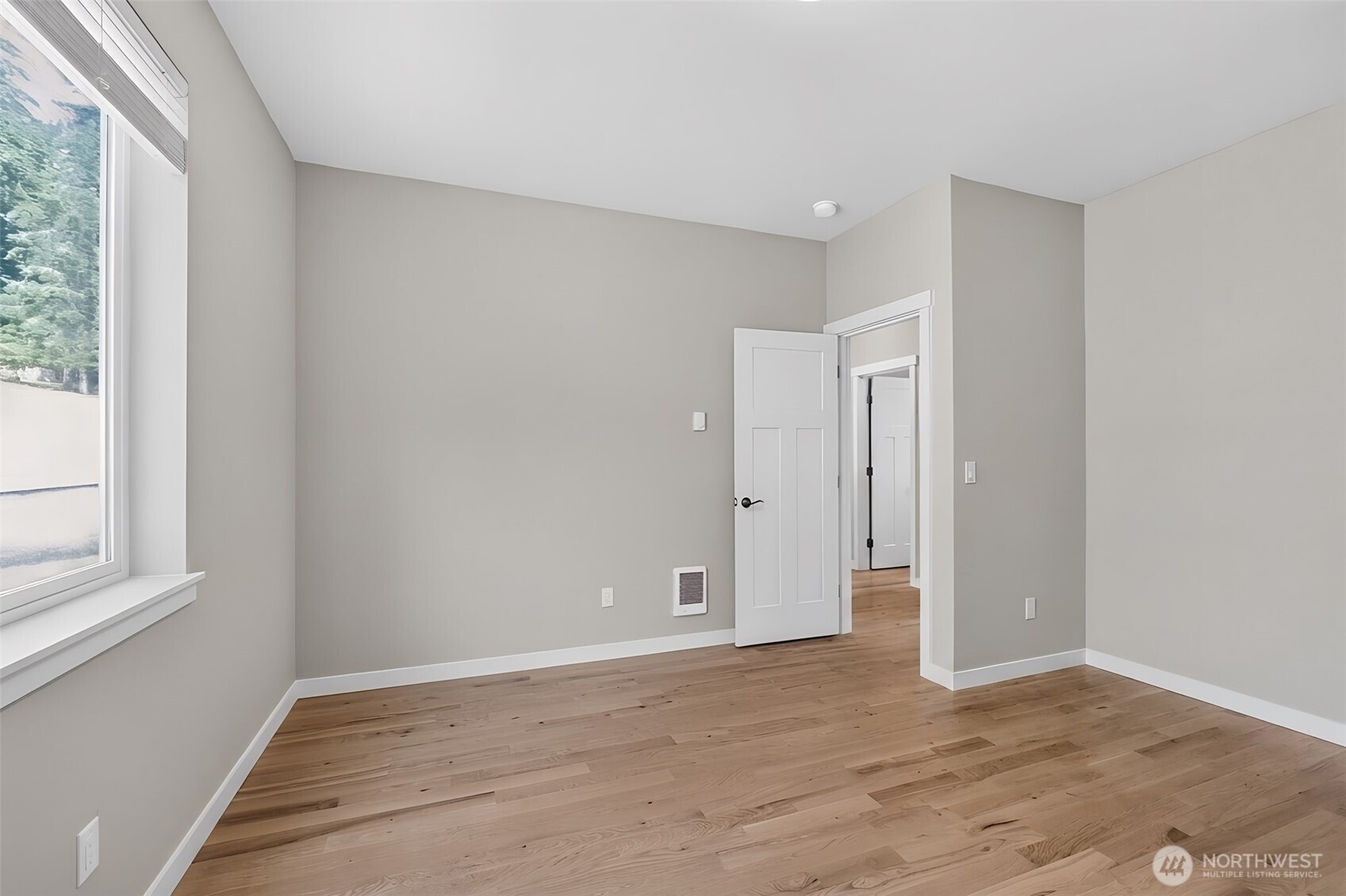 property viewer photo 29