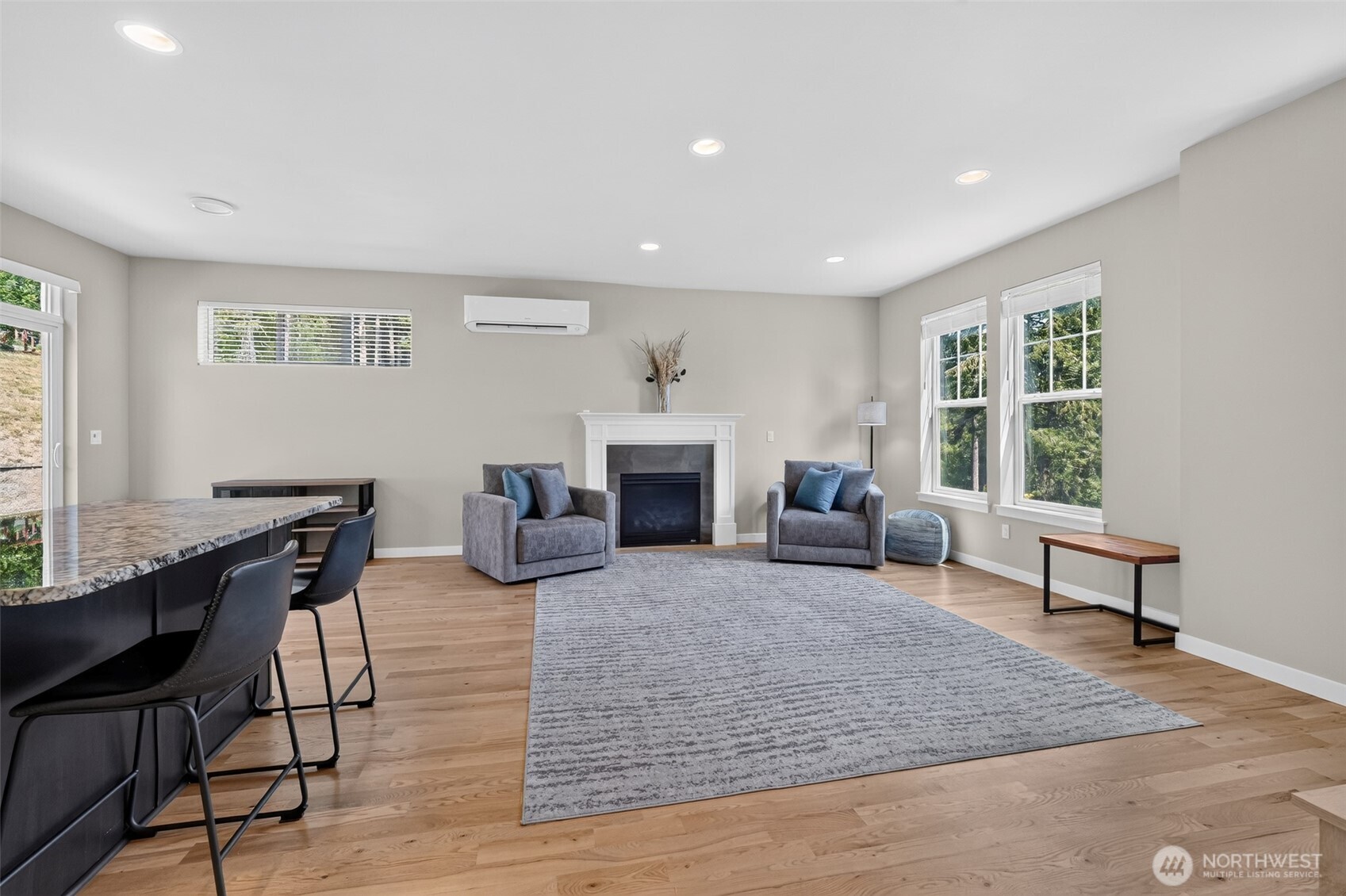 property viewer photo 4