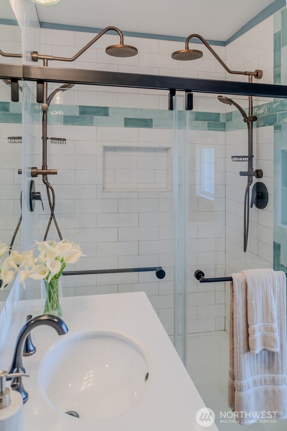property viewer photo 18