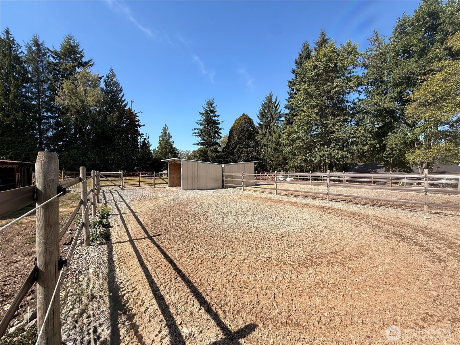 property viewer photo 3