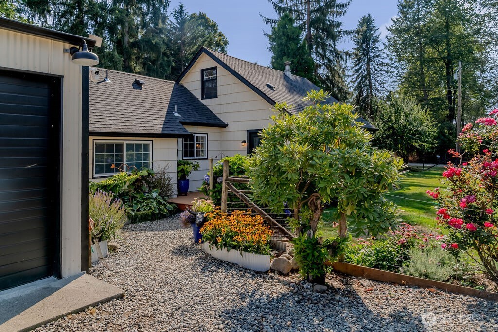 property viewer photo 7