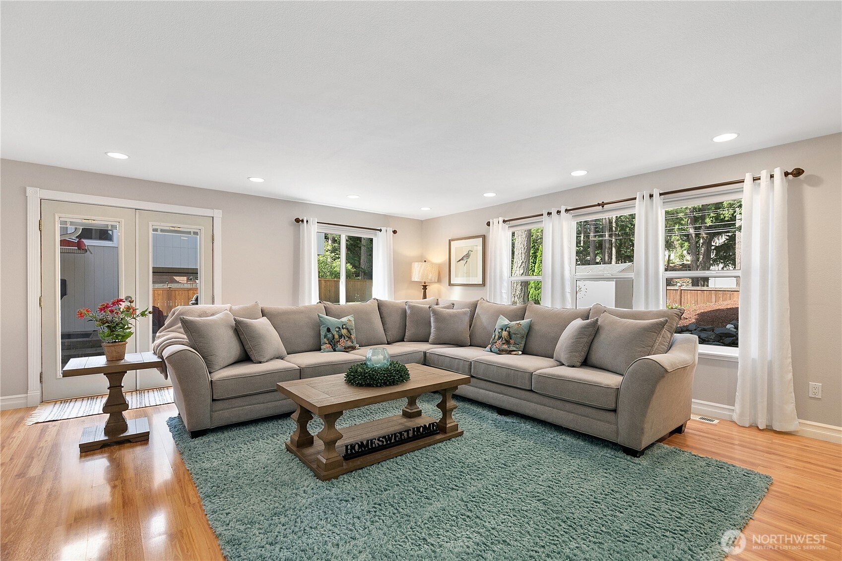 property viewer photo 13