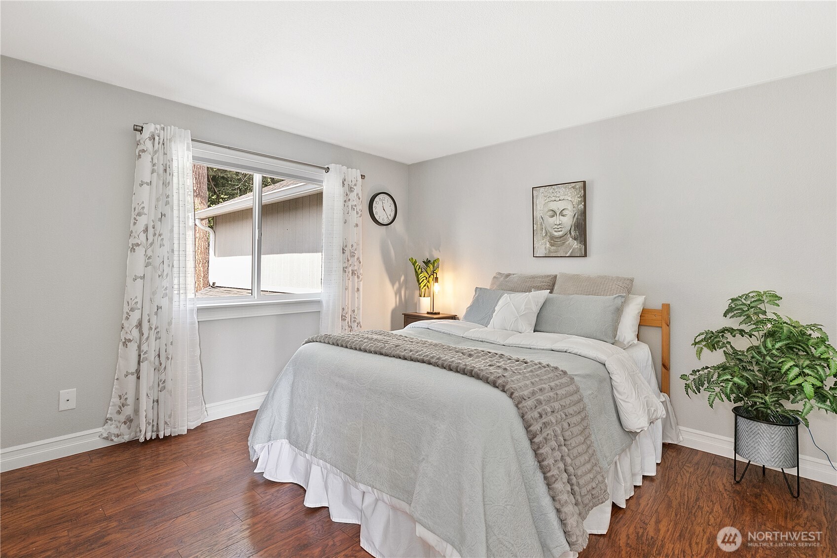 property viewer photo 19
