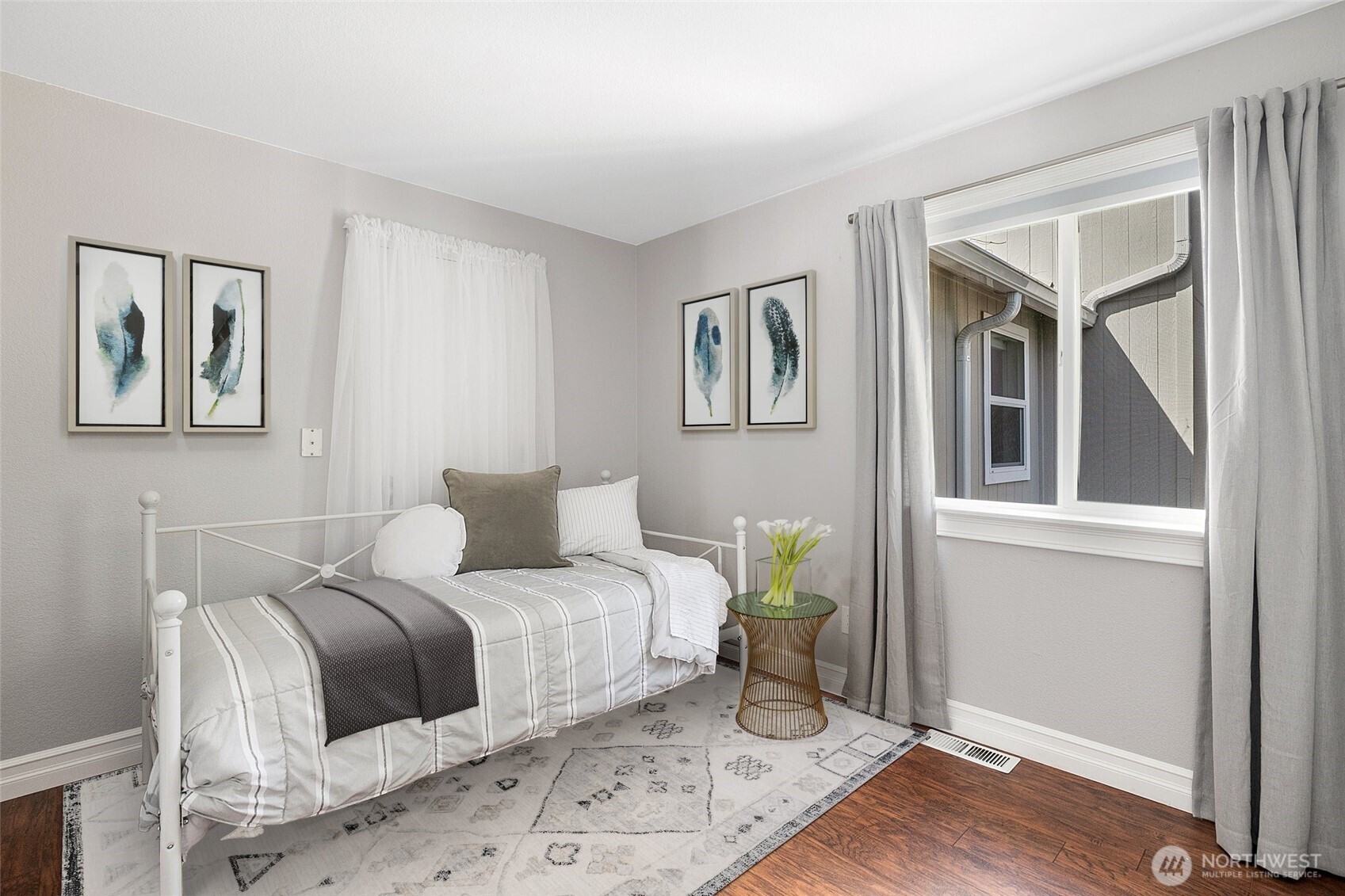 property viewer photo 23