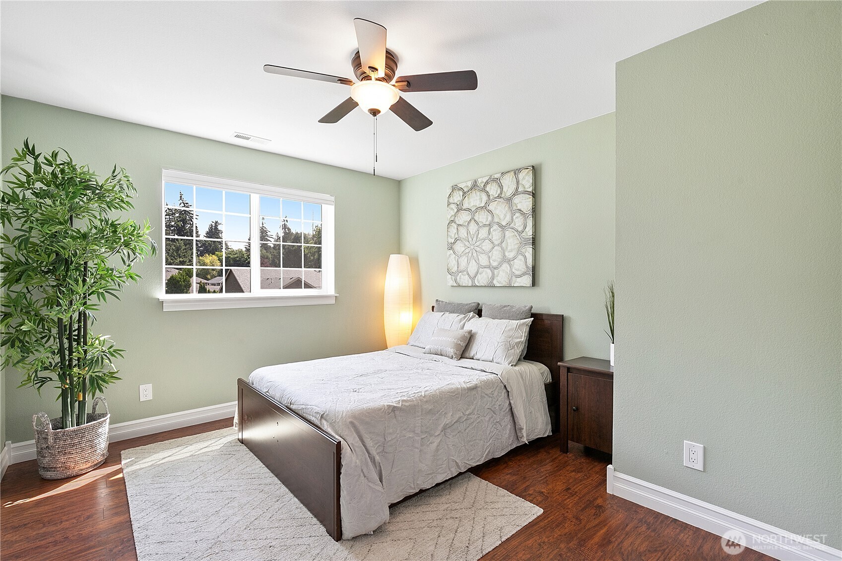 property viewer photo 36