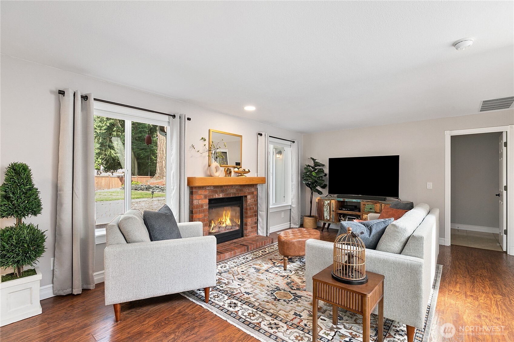 property viewer photo 8