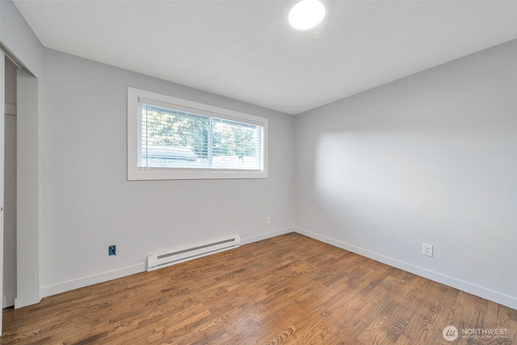 property viewer photo 11