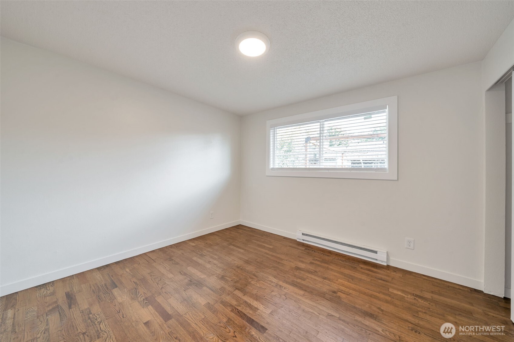 property viewer photo 13