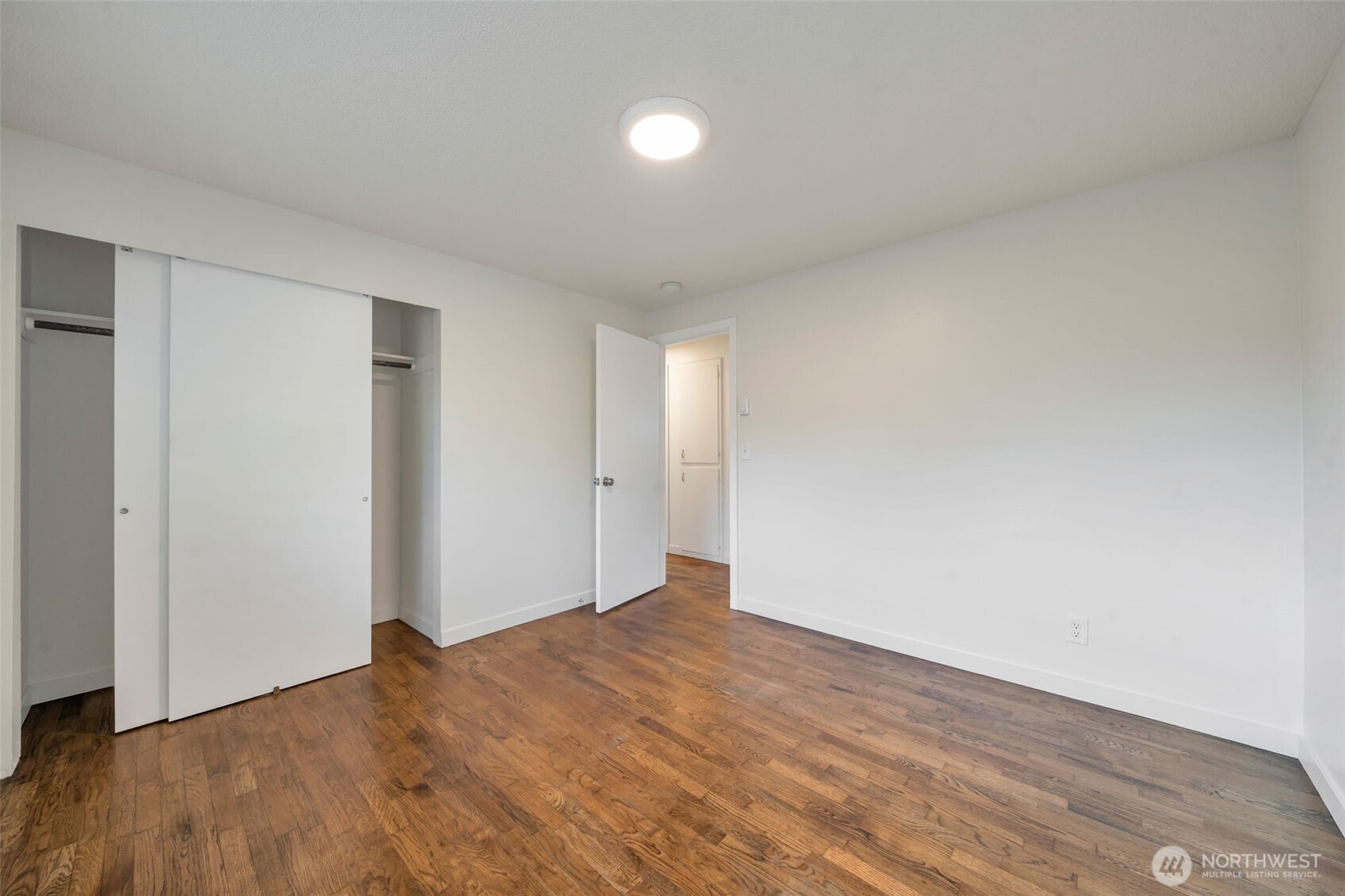 property viewer photo 9