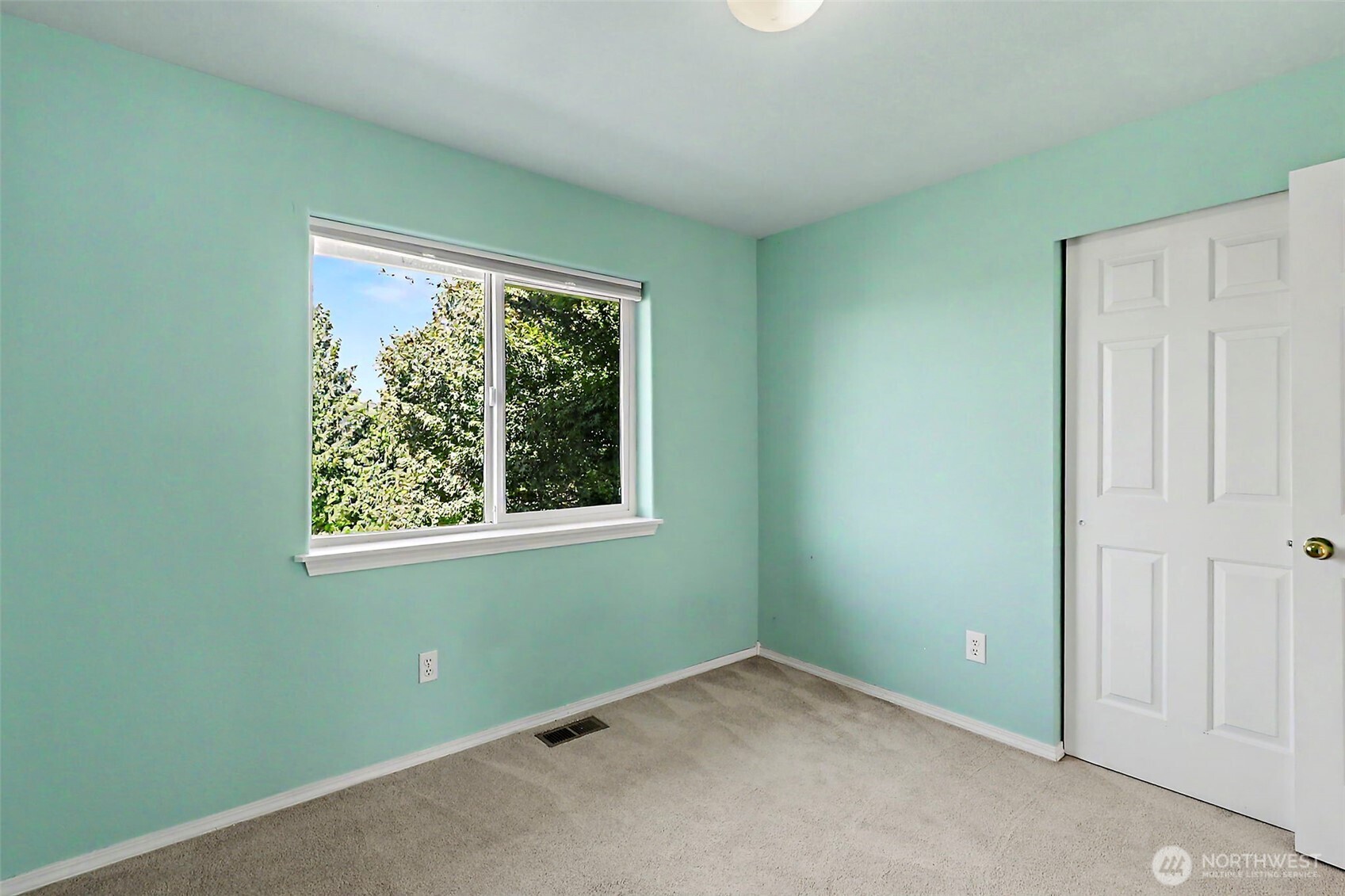 property viewer photo 14