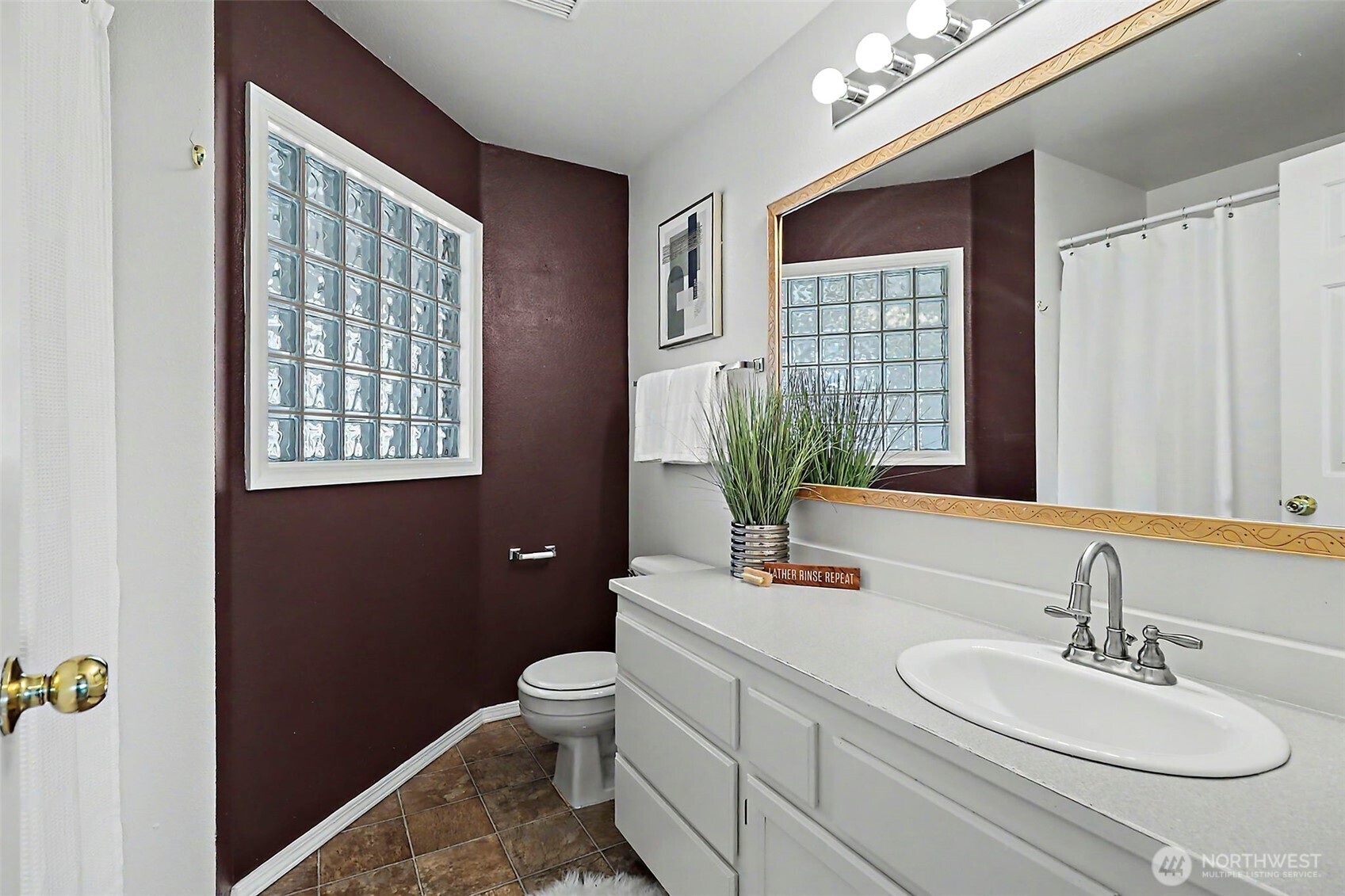 property viewer photo 15