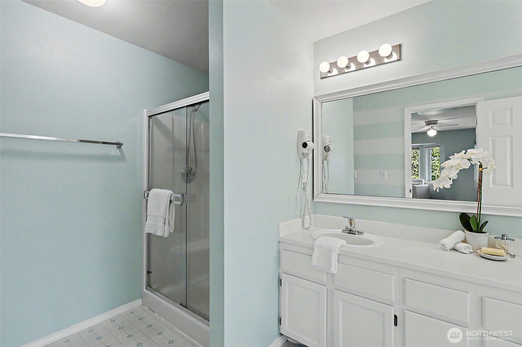 property viewer photo 21