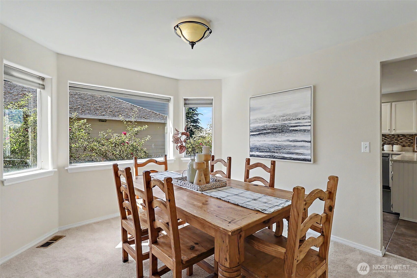 property viewer photo 3