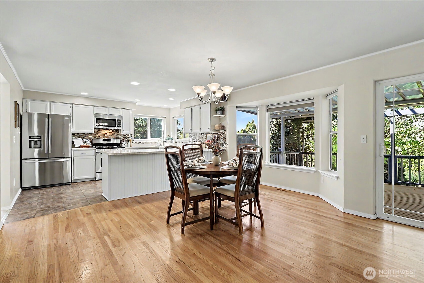 property viewer photo 7