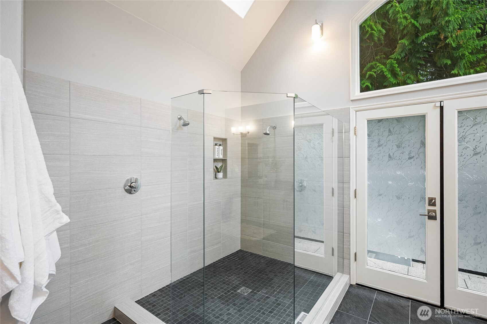 property viewer photo 22