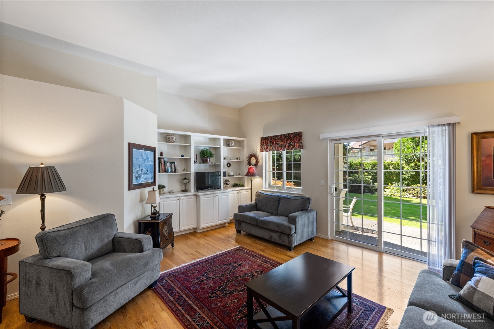 property viewer photo 11