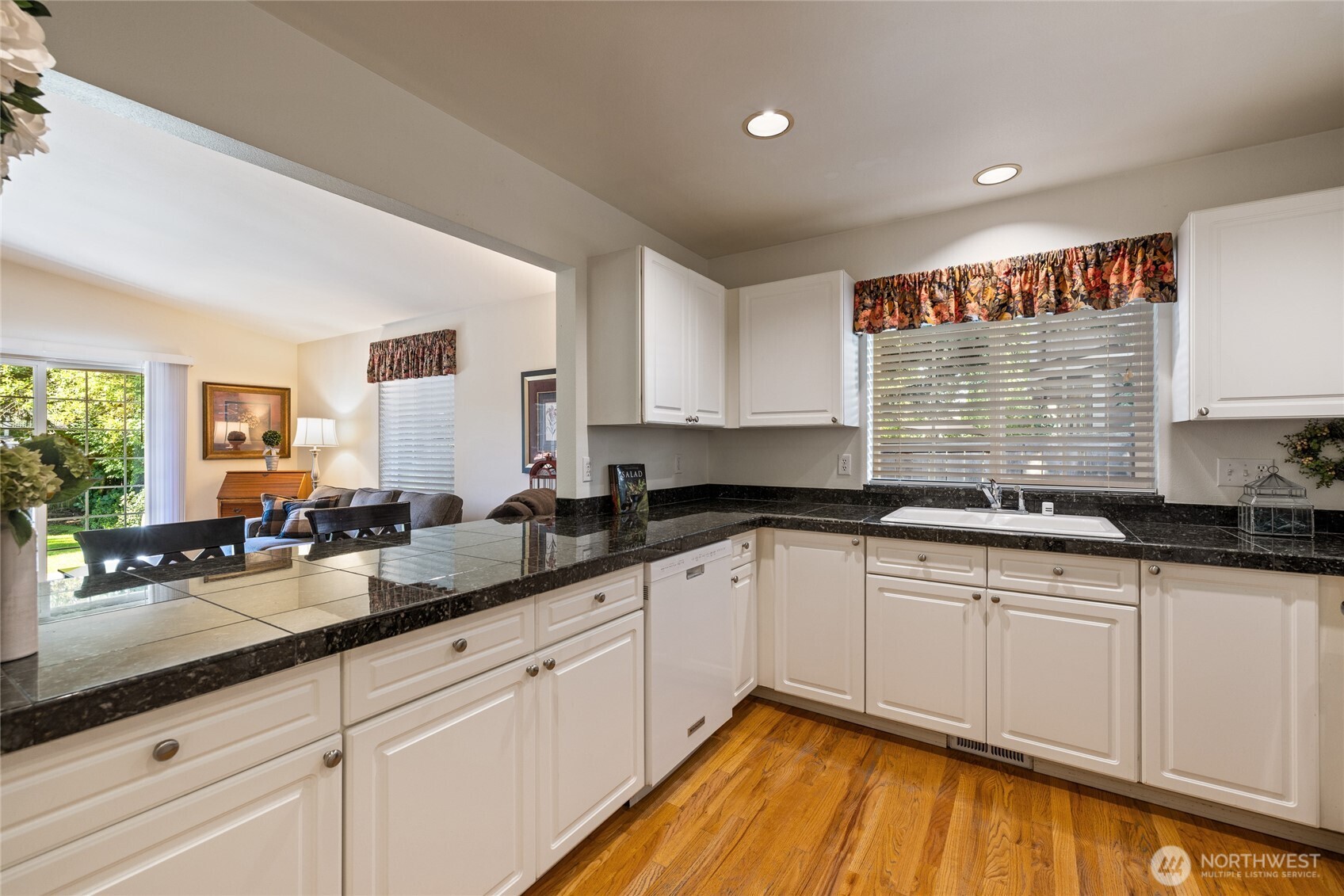 property viewer photo 15