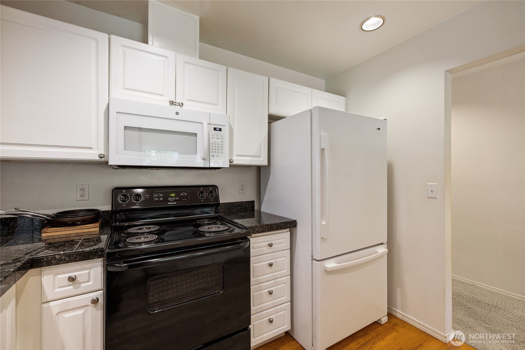 property viewer photo 17