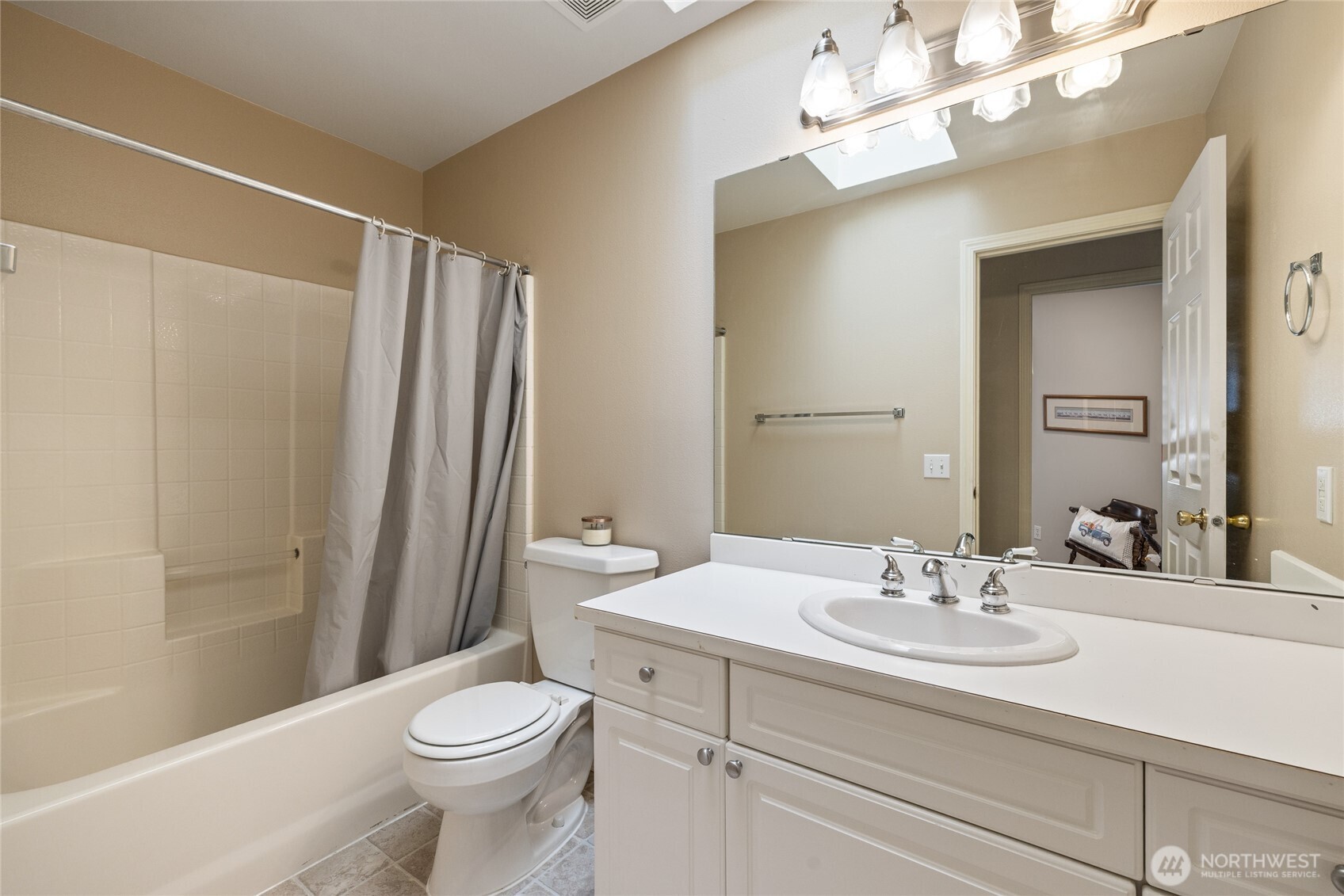 property viewer photo 19