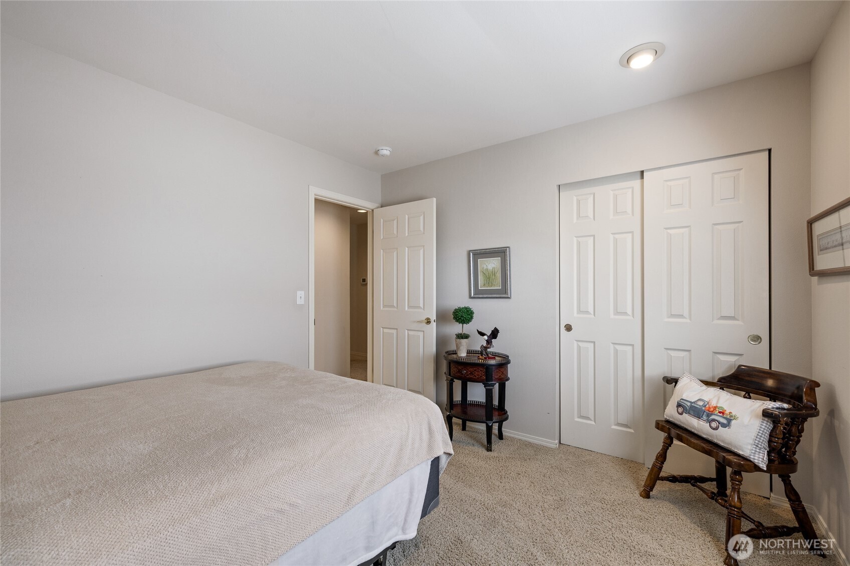 property viewer photo 22
