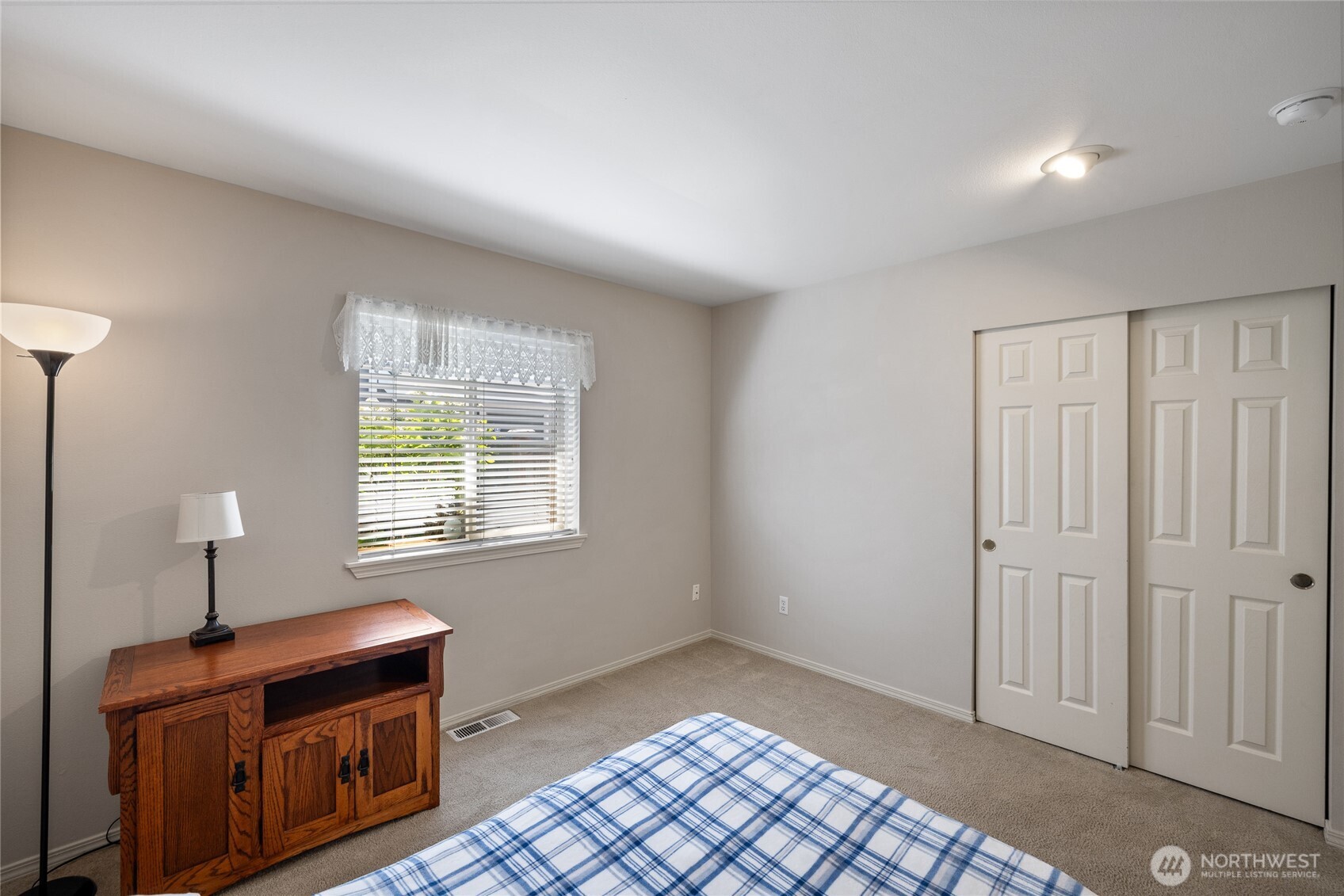 property viewer photo 25
