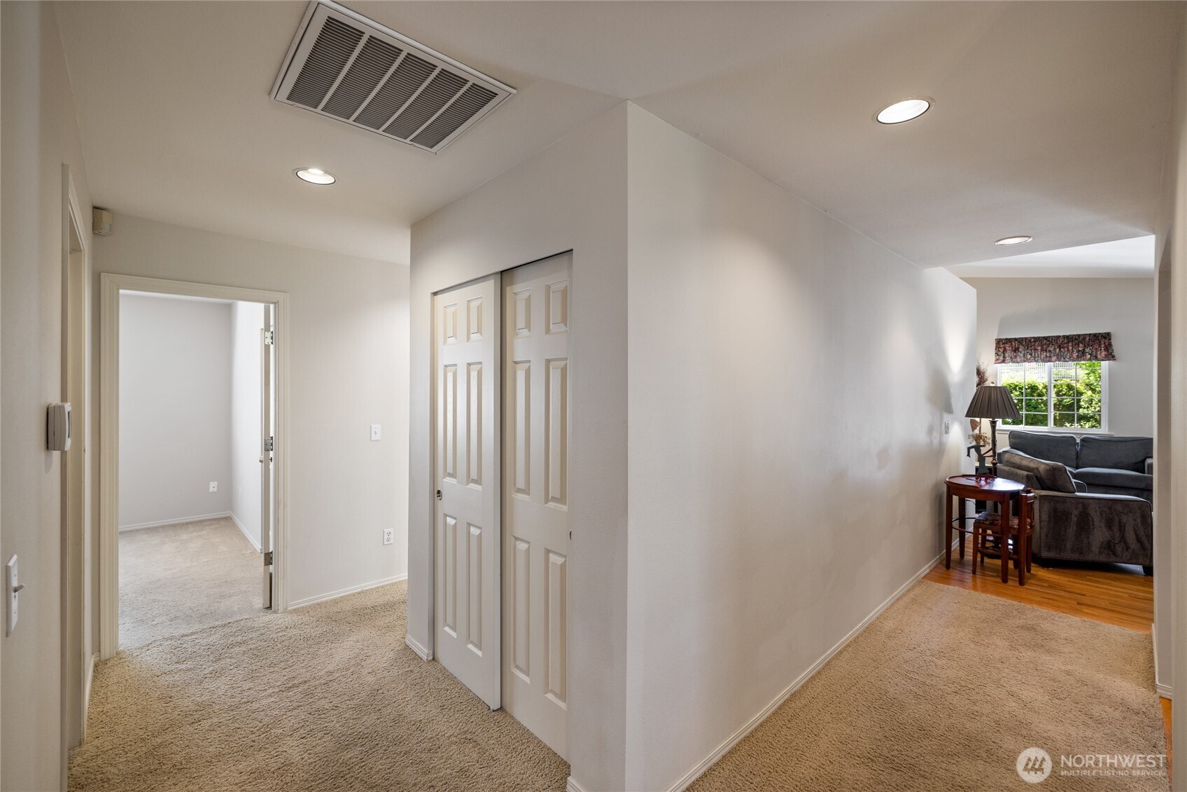 property viewer photo 8