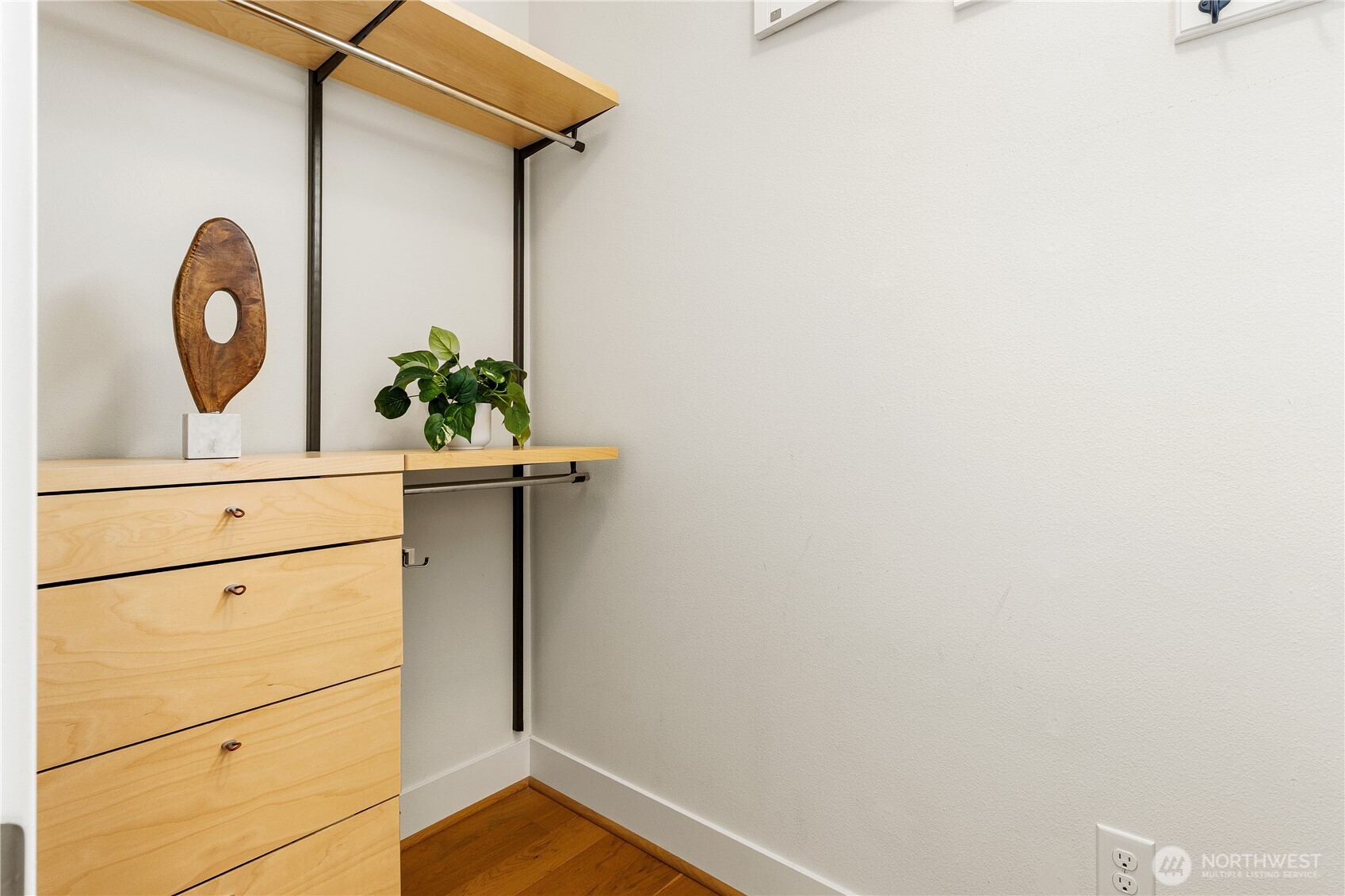 property viewer photo 27