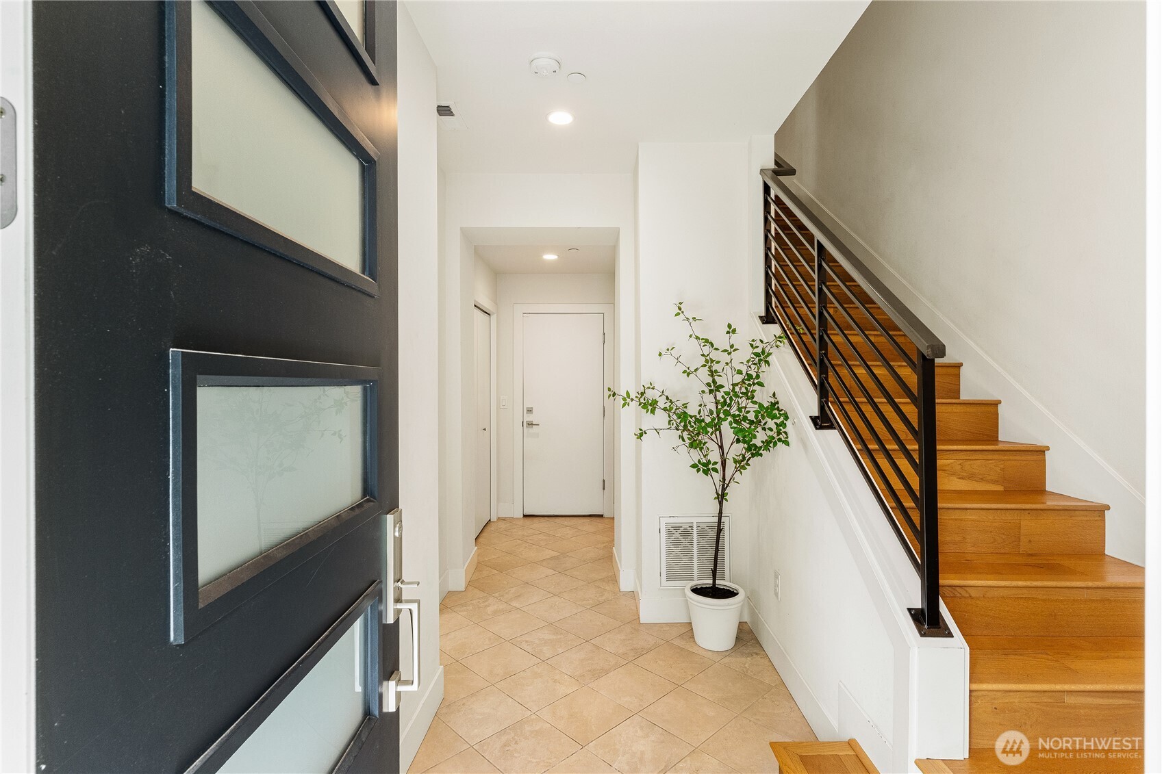 property viewer photo 3