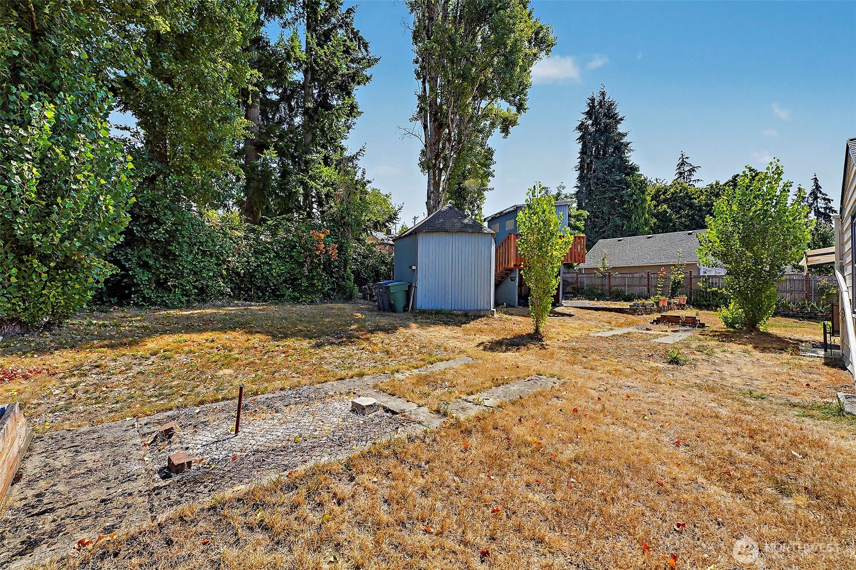 property viewer photo 19