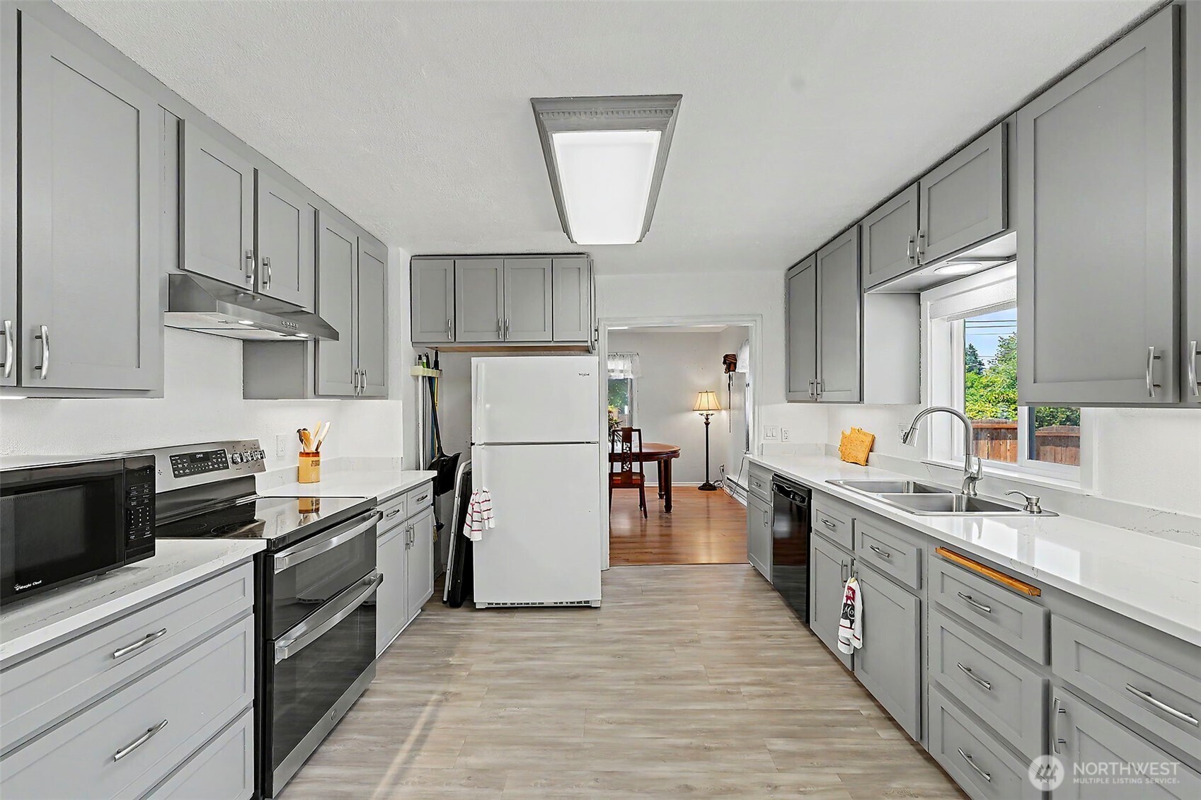property viewer photo 2