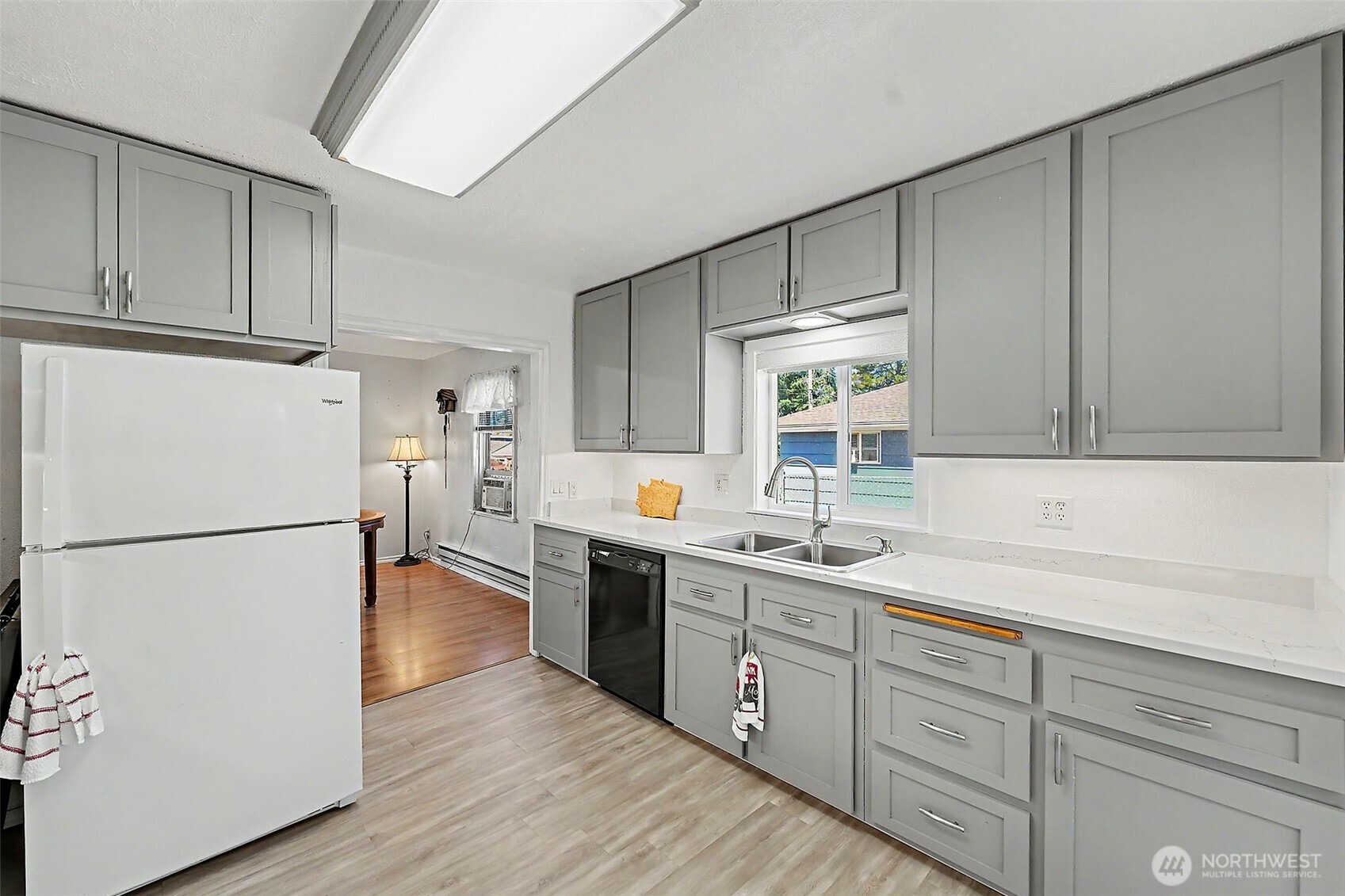 property viewer photo 4